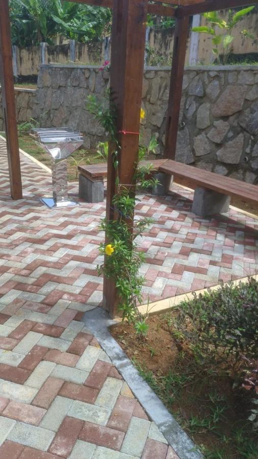 Ogumka, Self Catering , Beoliere, Mahe Hotel Victoria Kültér fotó