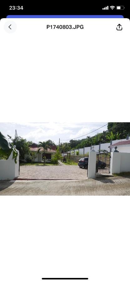 Ogumka, Self Catering , Beoliere, Mahe Hotel Victoria Kültér fotó