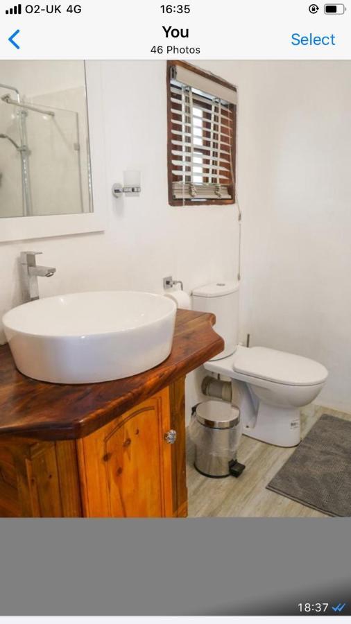 Ogumka, Self Catering , Beoliere, Mahe Hotel Victoria Kültér fotó