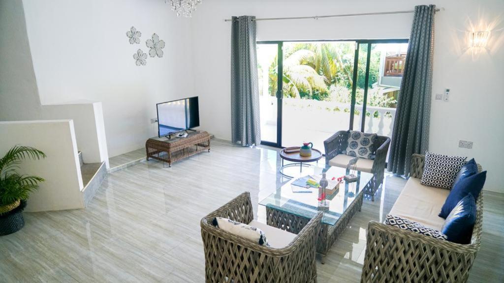 Ogumka, Self Catering , Beoliere, Mahe Hotel Victoria Kültér fotó